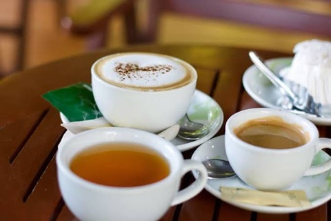 Cappuccino, koffie en thee