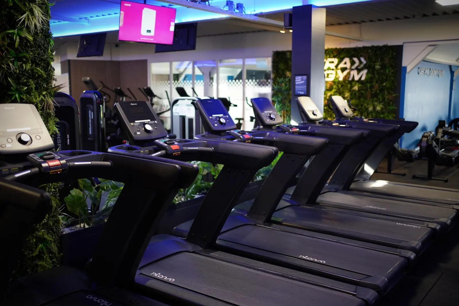 Loopbanden in de cardiozone van UltraGym Hardenberg
